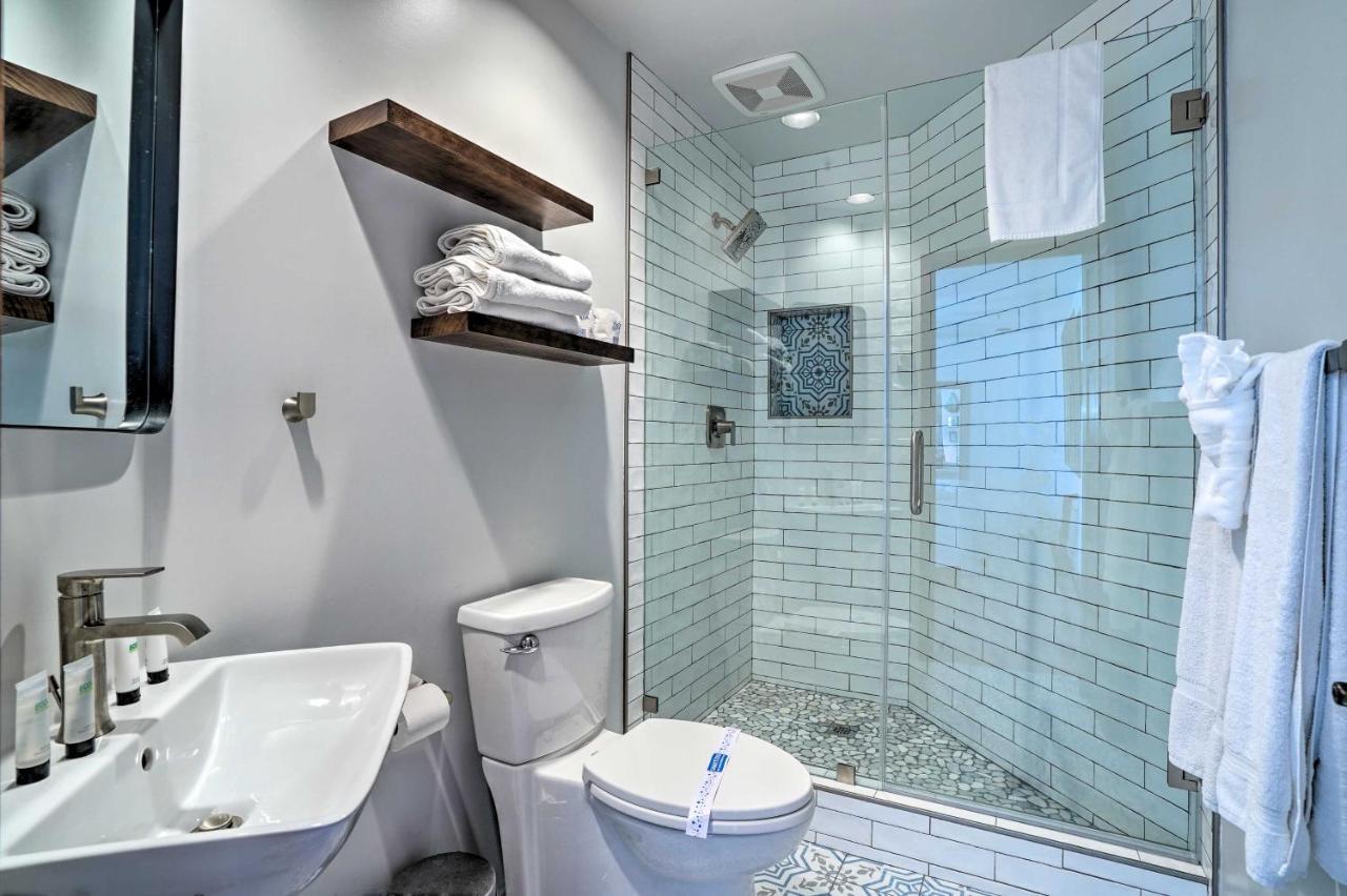 Quiet Avalon Getaway Villa With Ocean View And Balcony المظهر الخارجي الصورة